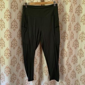 Gottex capris workout athletic gray pants L